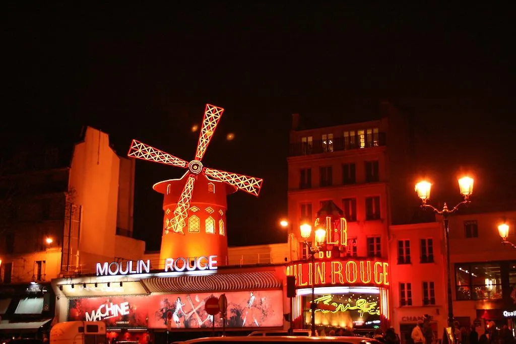 Du Moulin Rouge Paris